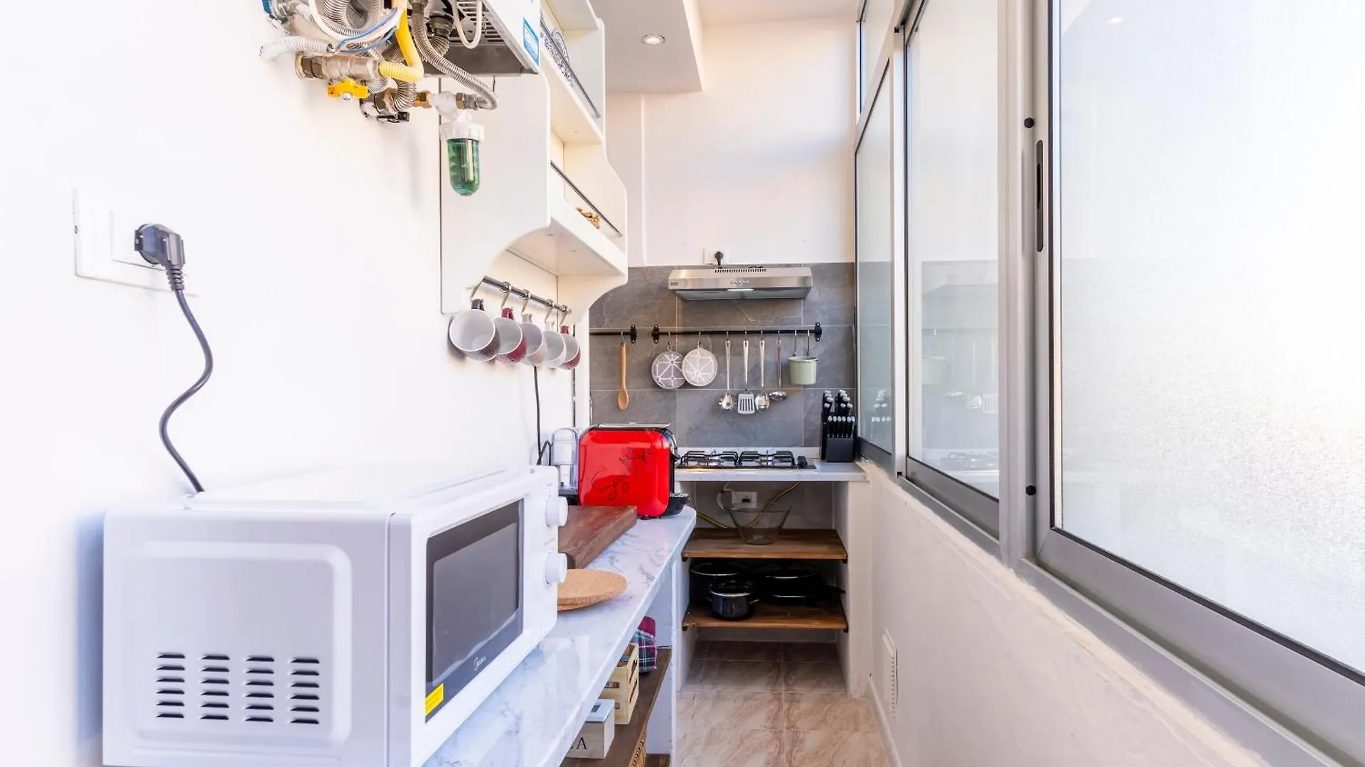 Hospital Riuniti - Lovely Apartment With Parking! 리보르노