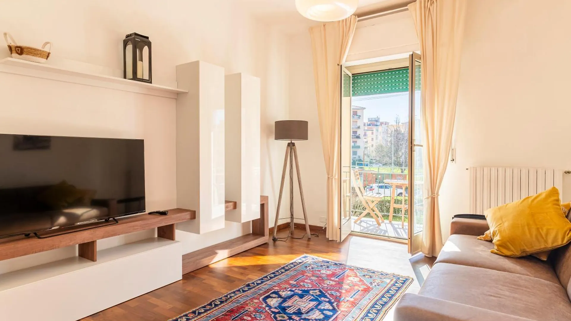 Hospital Riuniti - Lovely Apartment With Parking! 리보르노